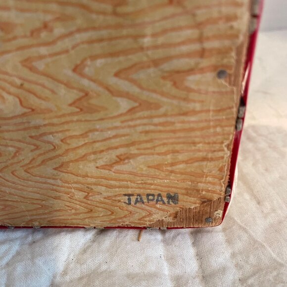 Unique Vintage Sewing Box with some Sewing Notions - Picture 3 of 15